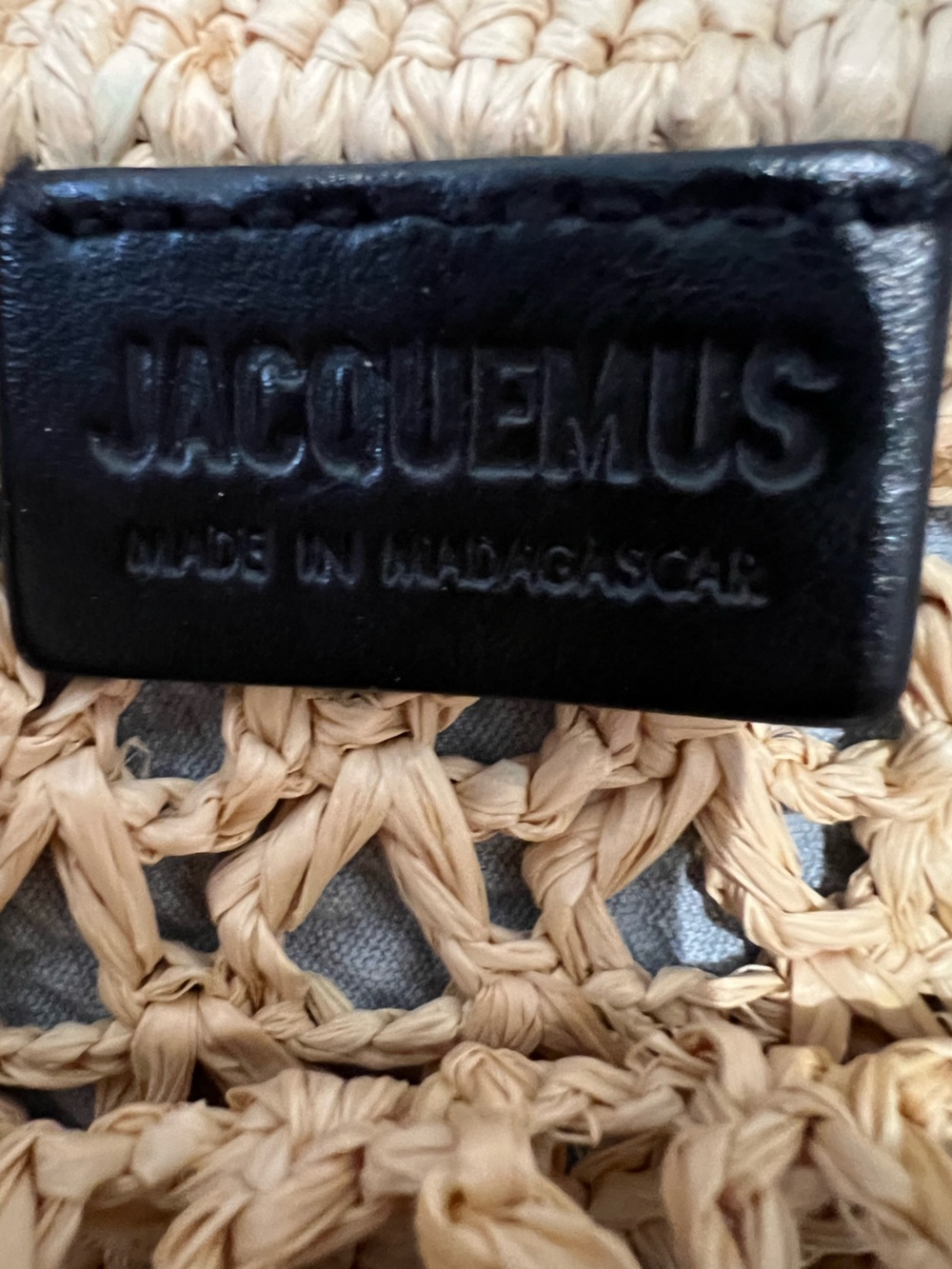 Jacquemus Spiaggia small round bag - Picture 6 of 9
